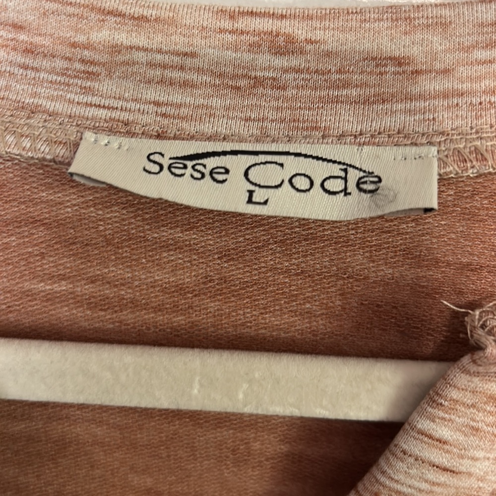 Sese Code Top - Picture 2 of 9